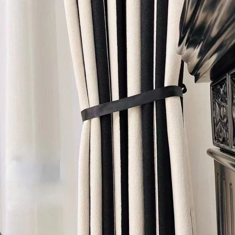عمودي مخطط أبيض وأسود الشنيل ا - مراجعة Home Fragrance French وسعره